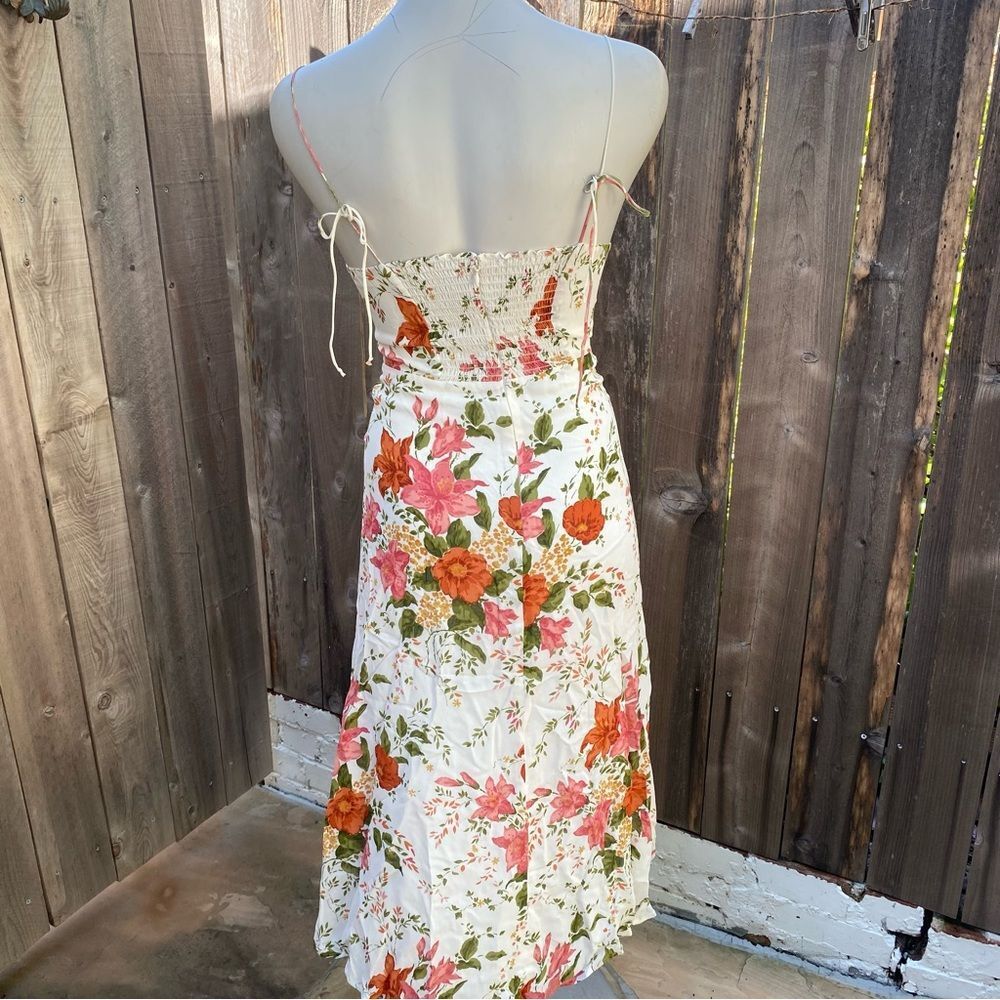 Reformation Floral Reformation The Juliette
Dress in Tropique size 0 - Picture 10 of 15